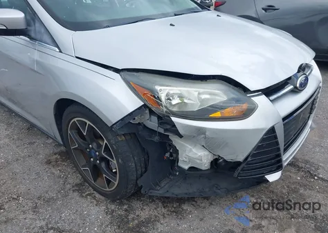 2012 Ford Focus Titanium z USA, uszkodzony, nr VIN 1FAHP3J28CL381248